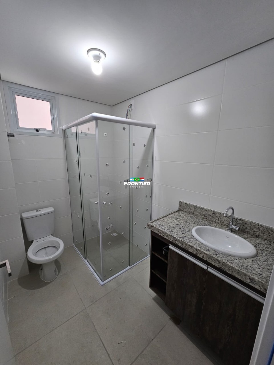 02 Quartos em condom�nio com lazer.