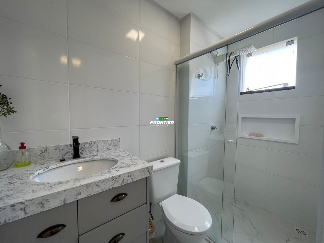 02 Su�tes aluguel anual mobiliado Porto Belo SC.