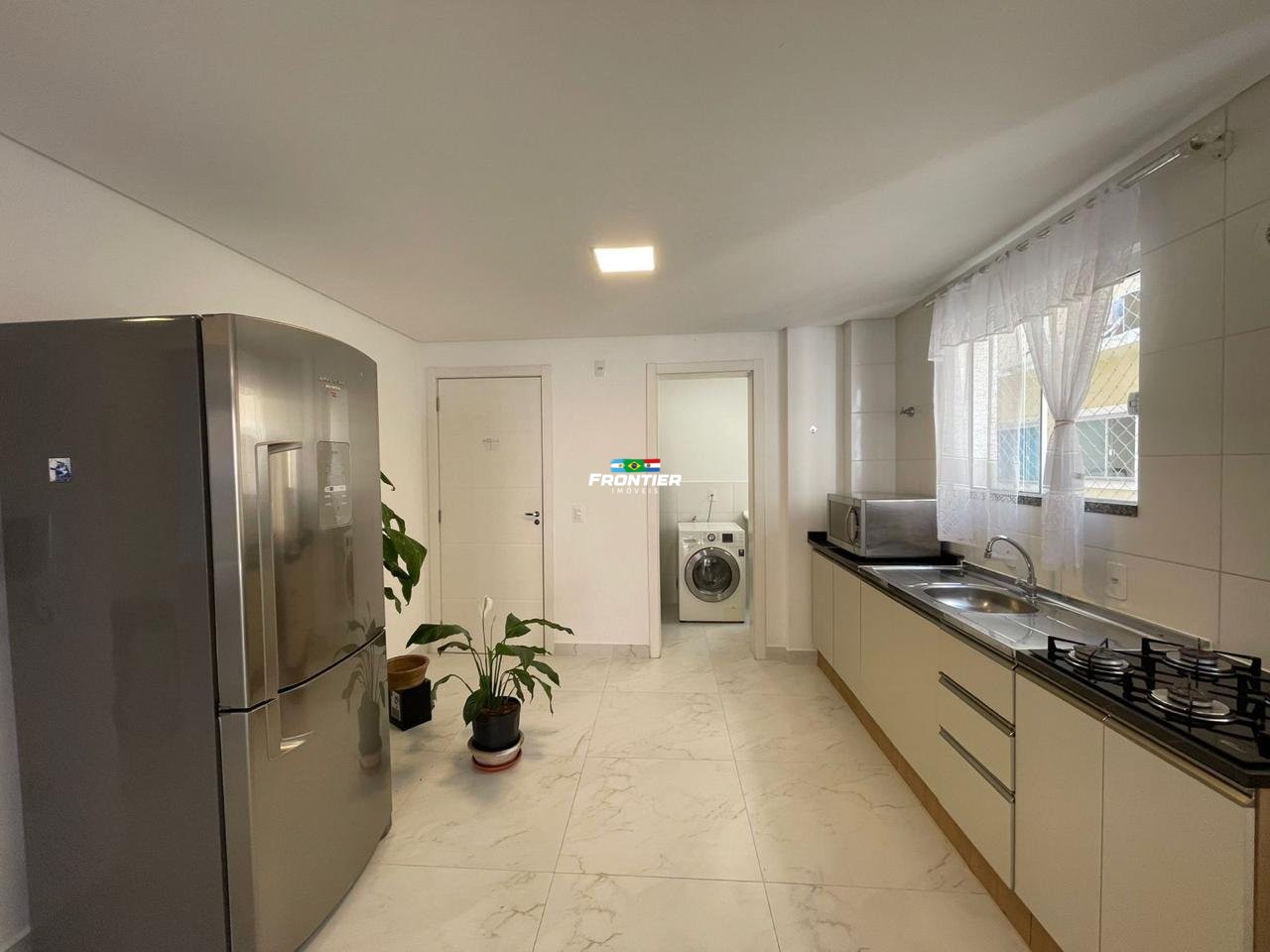 02 Su�tes aluguel anual mobiliado Porto Belo SC.