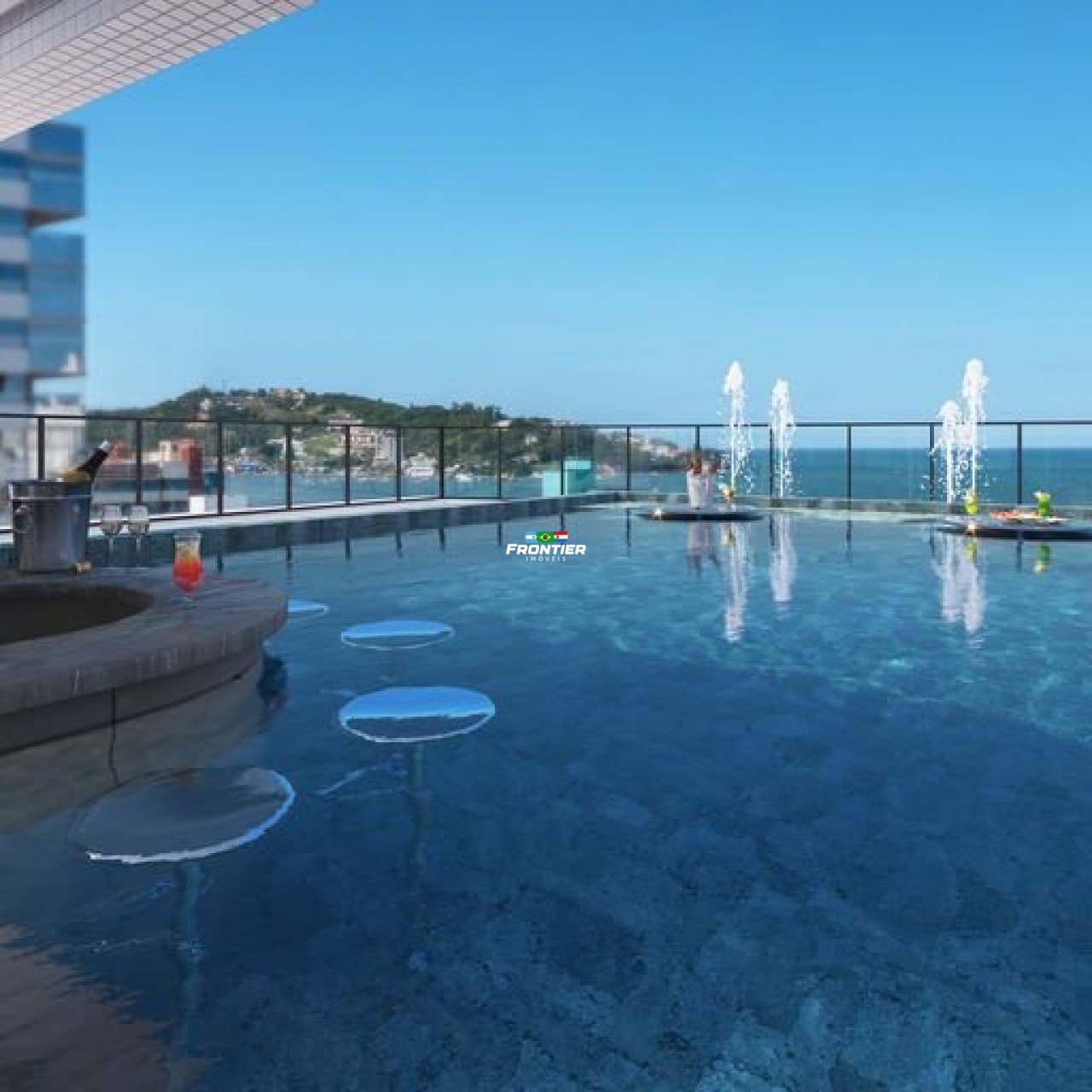 04 Su�tes � 100 metros do mar 