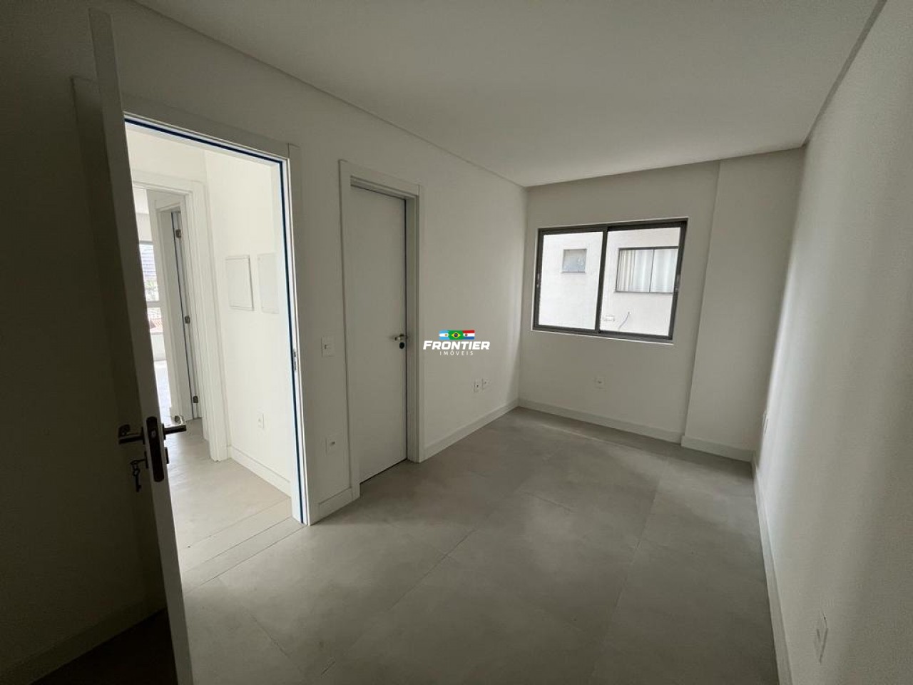 02 Su�tes pronto, Bal. Perequ�