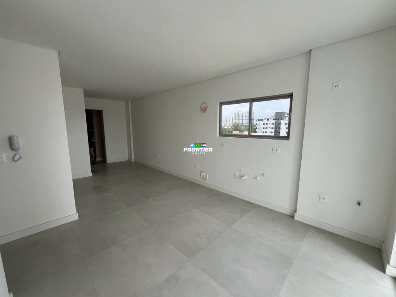 02 Su�tes pronto, Bal. Perequ�