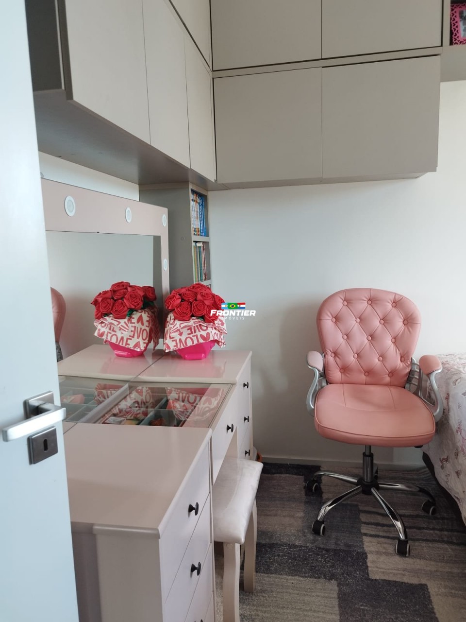 02 quartos, 50% de entrada, saldo em 30x