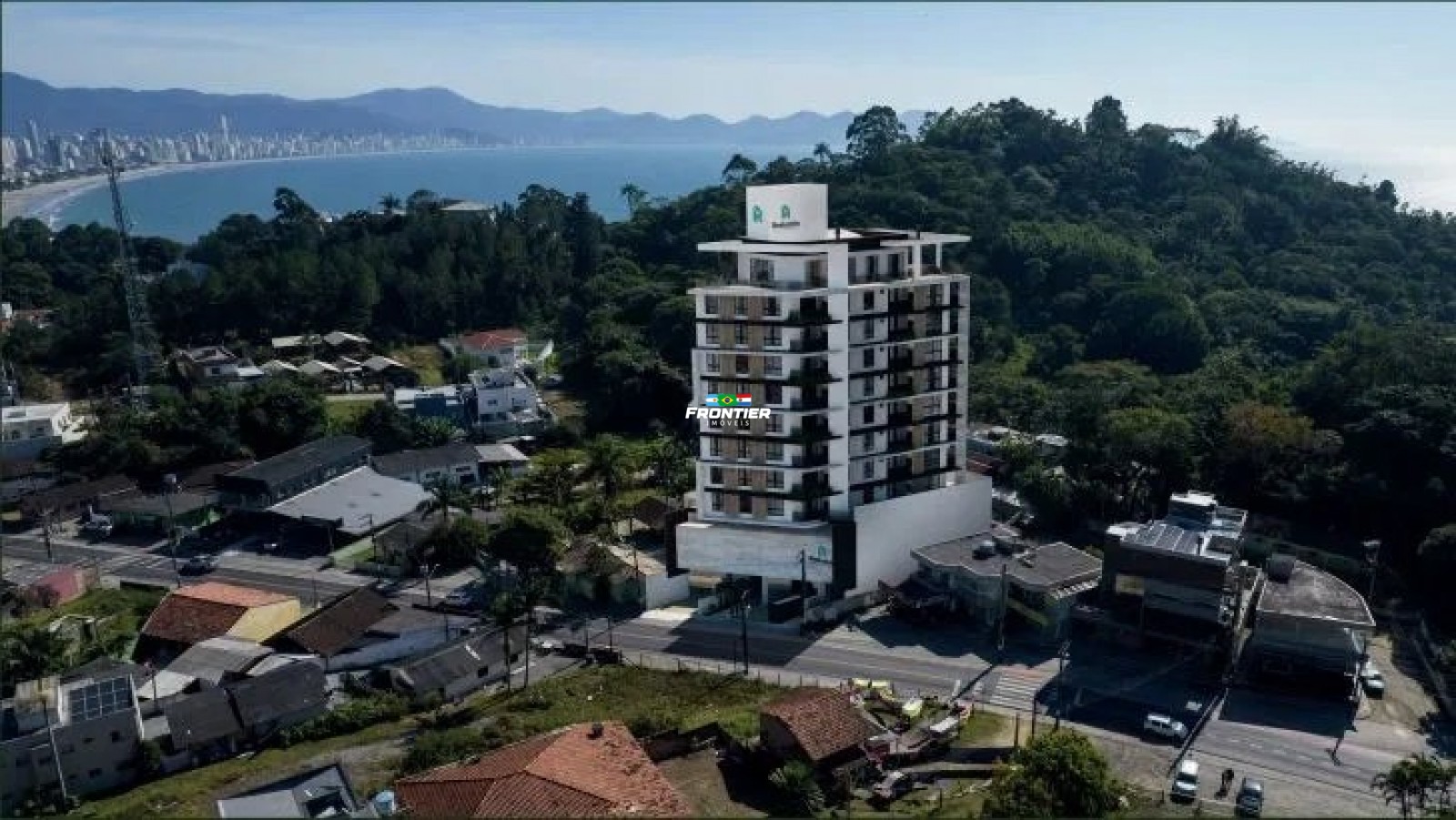 02 Sutes  100 metros do mar