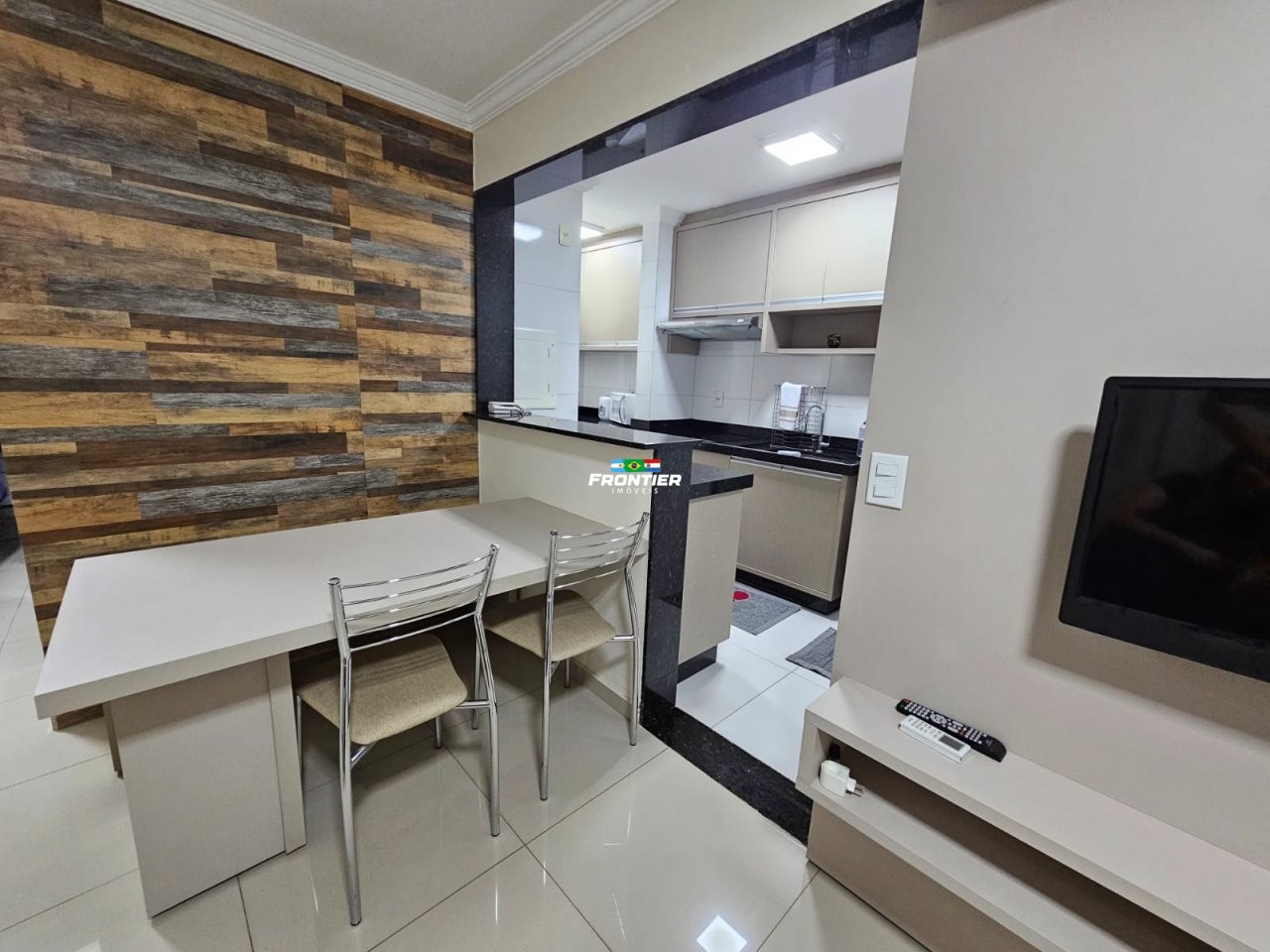 Apartamento t�rreo � venda no Centro de Foz