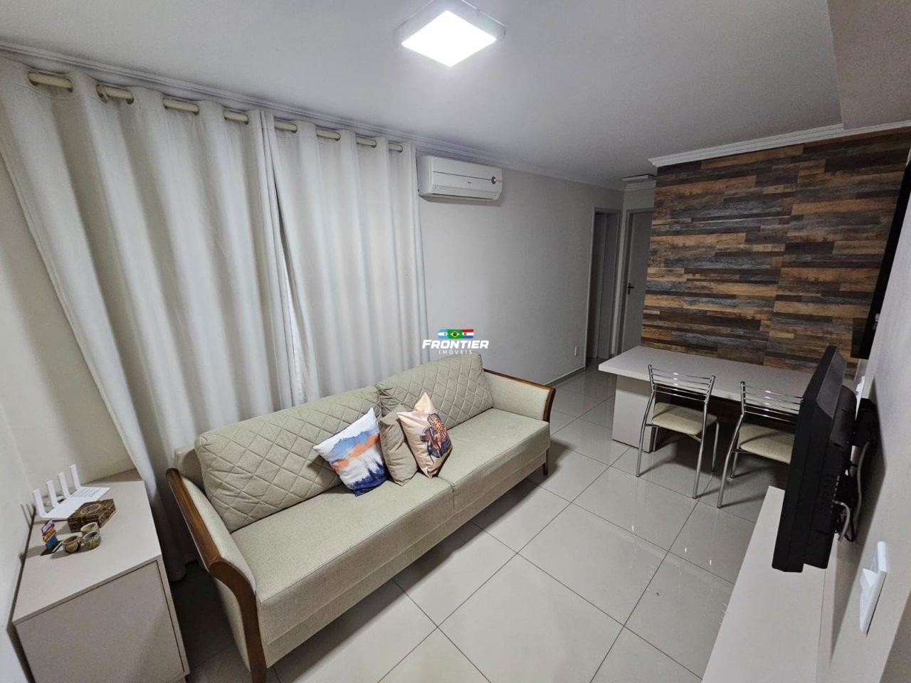 Apartamento t�rreo � venda no Centro de Foz