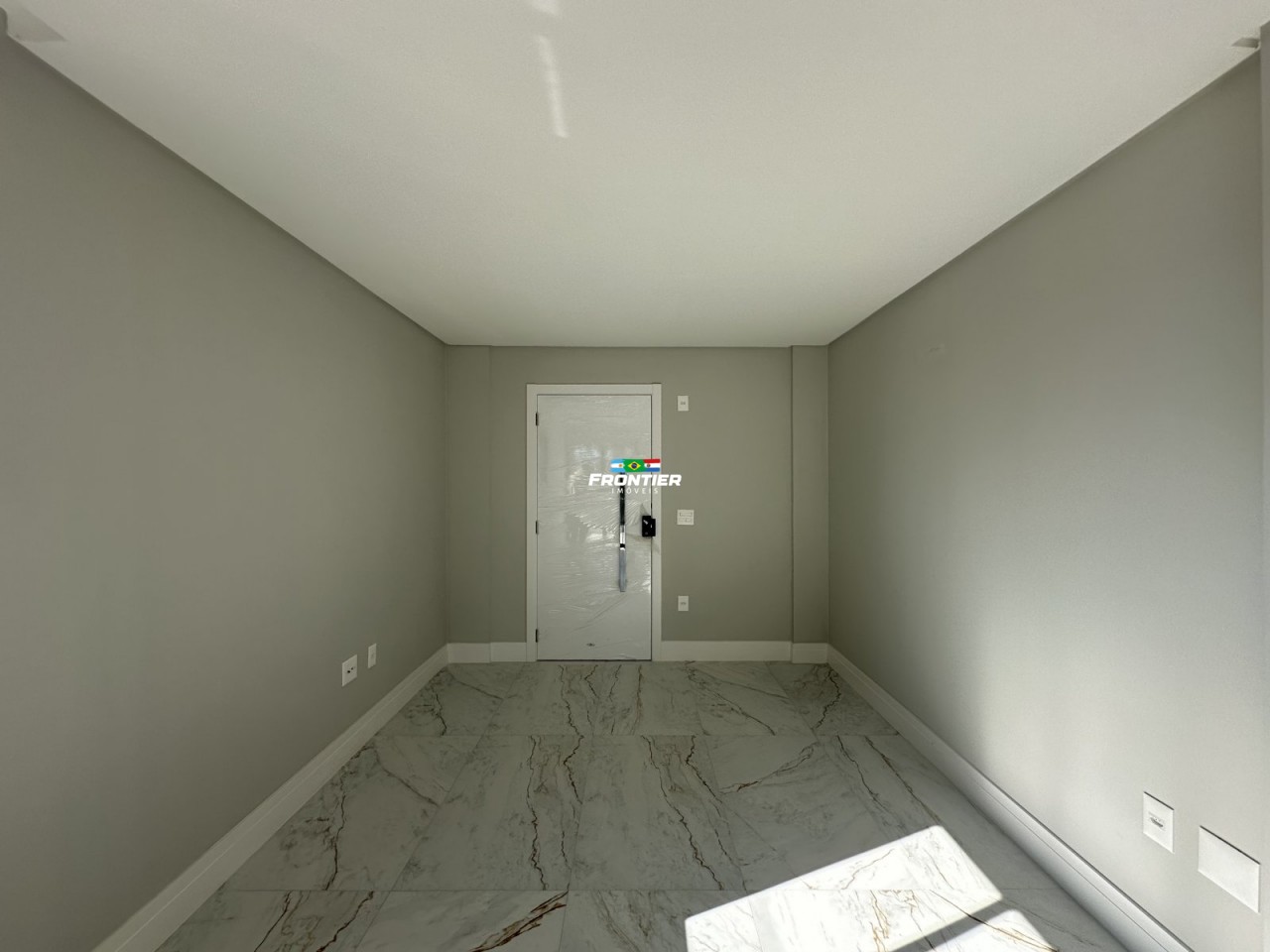 02 Su�tes pronto P/ morar Bal. Perequ�