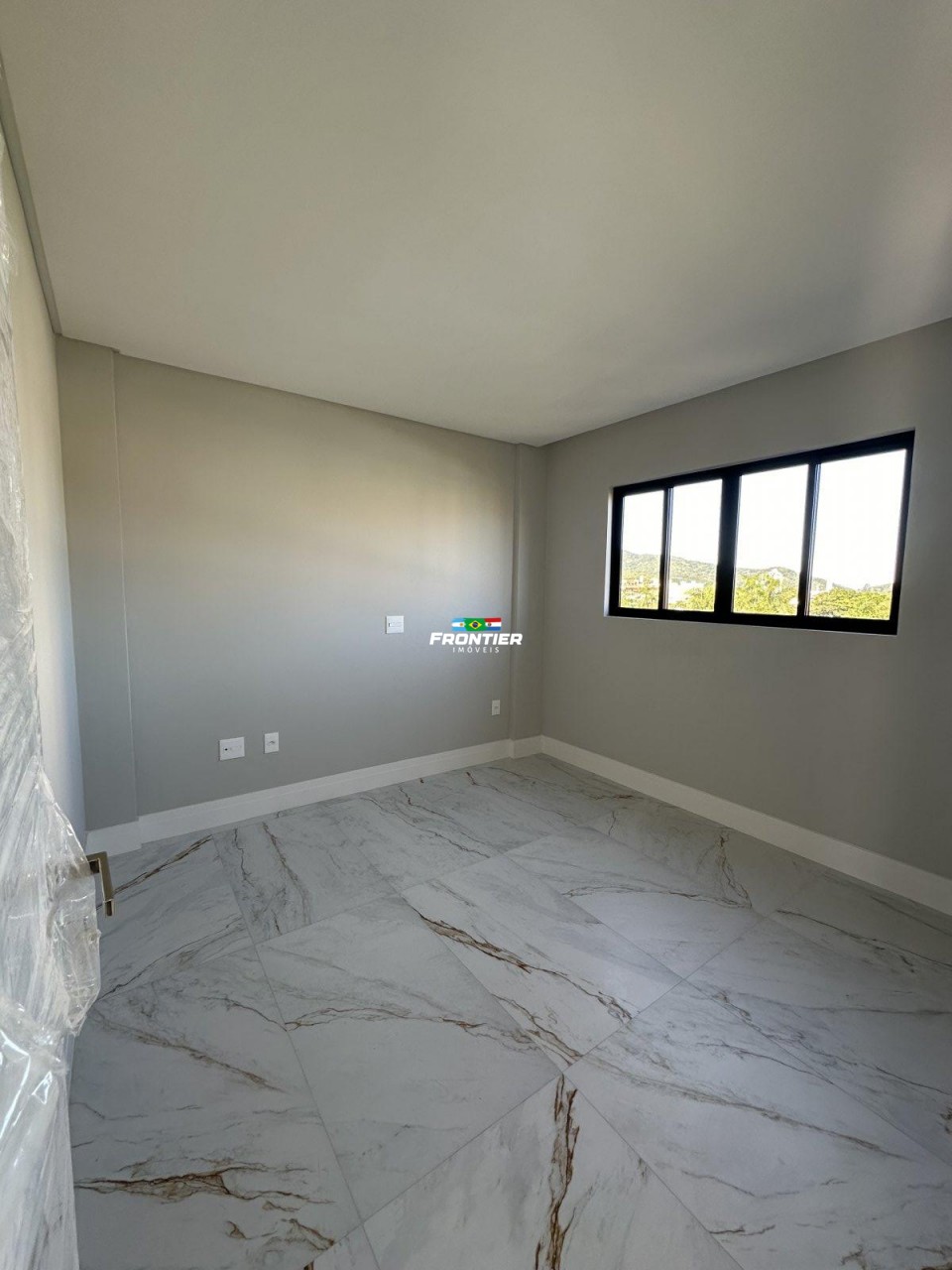 02 Su�tes pronto P/ morar Bal. Perequ�