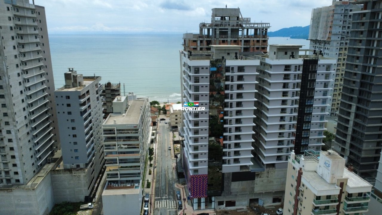 02 Su�tes, 150 metros do mar, entrega 2026