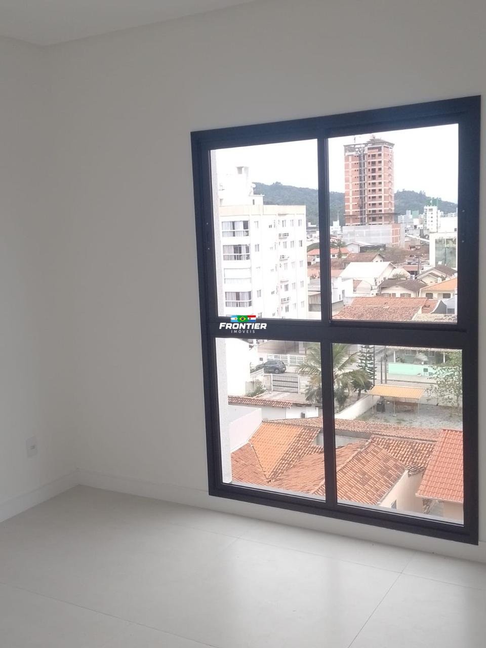 03 Quartos � 350 metros do mar Perequ�