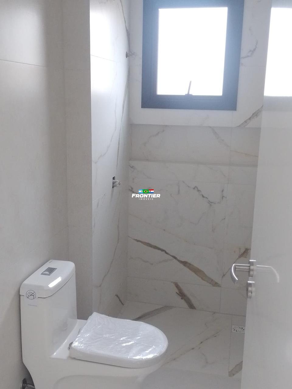 03 Quartos � 350 metros do mar Perequ�