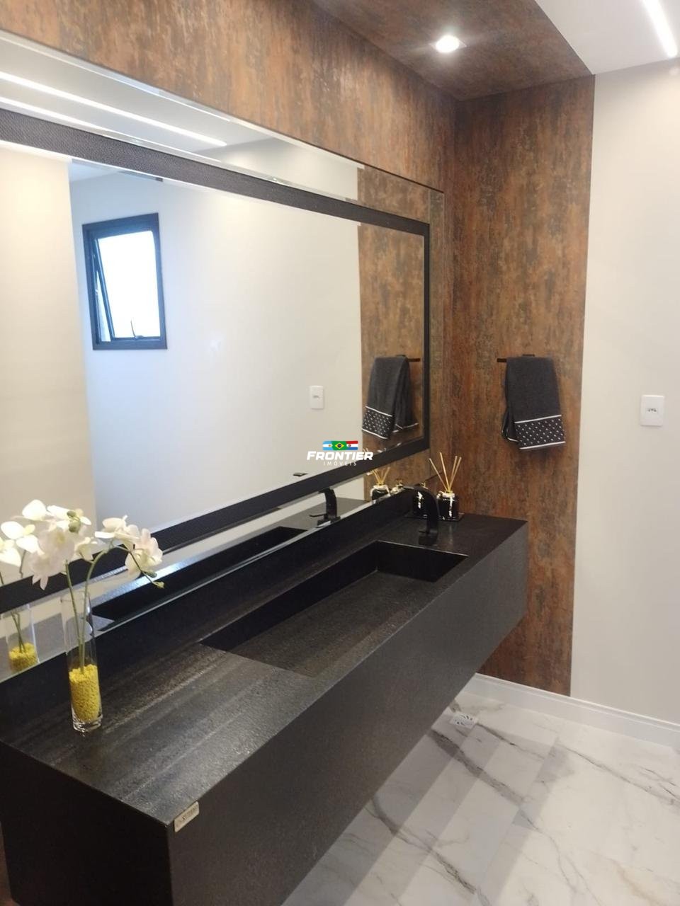 03 Quartos � 350 metros do mar Perequ�