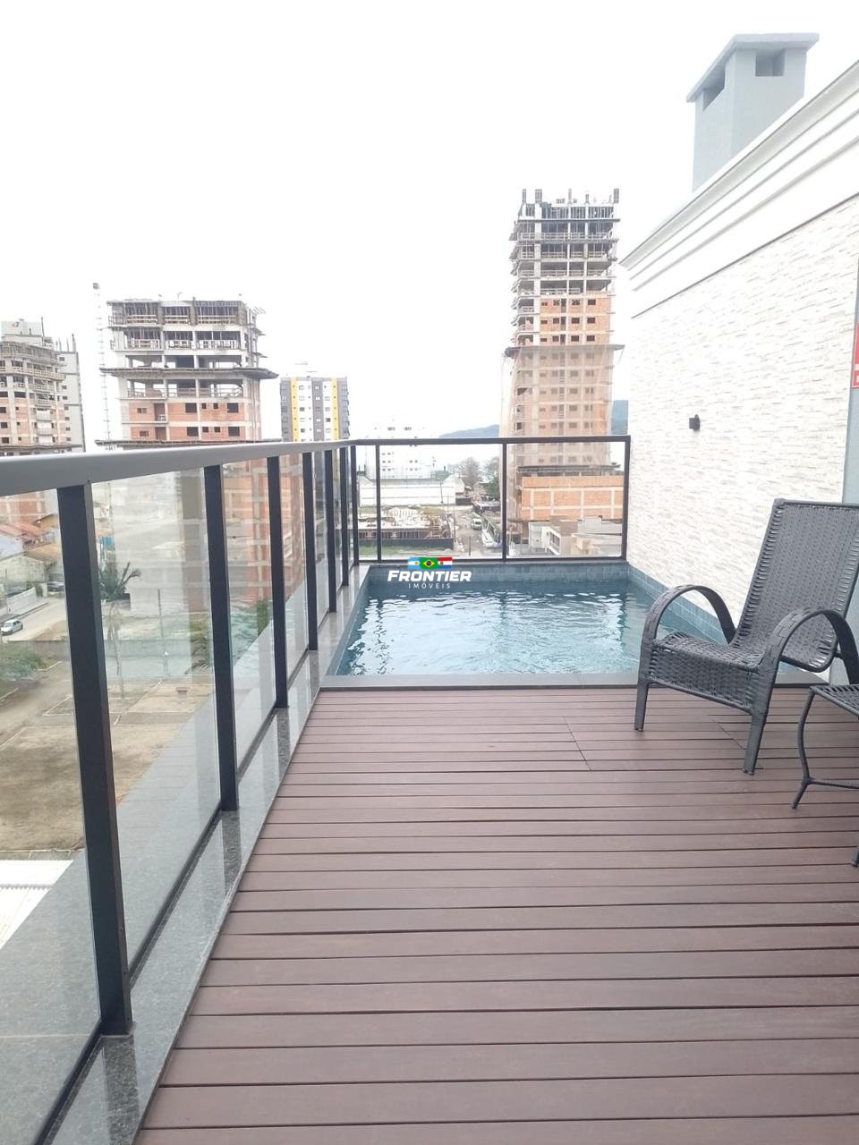 03 Quartos � 350 metros do mar Perequ�