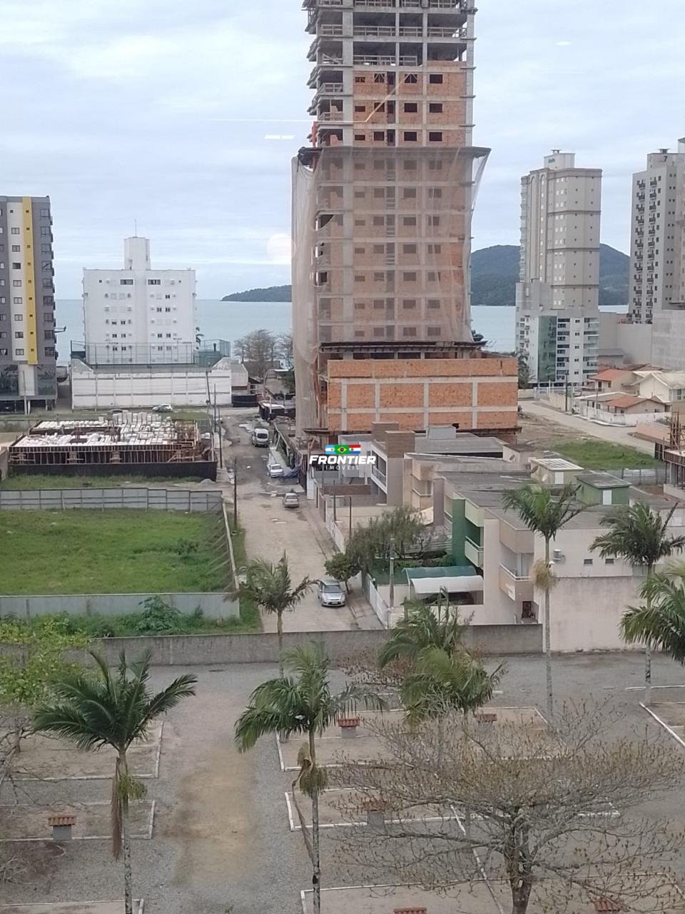 03 Quartos � 350 metros do mar Perequ�