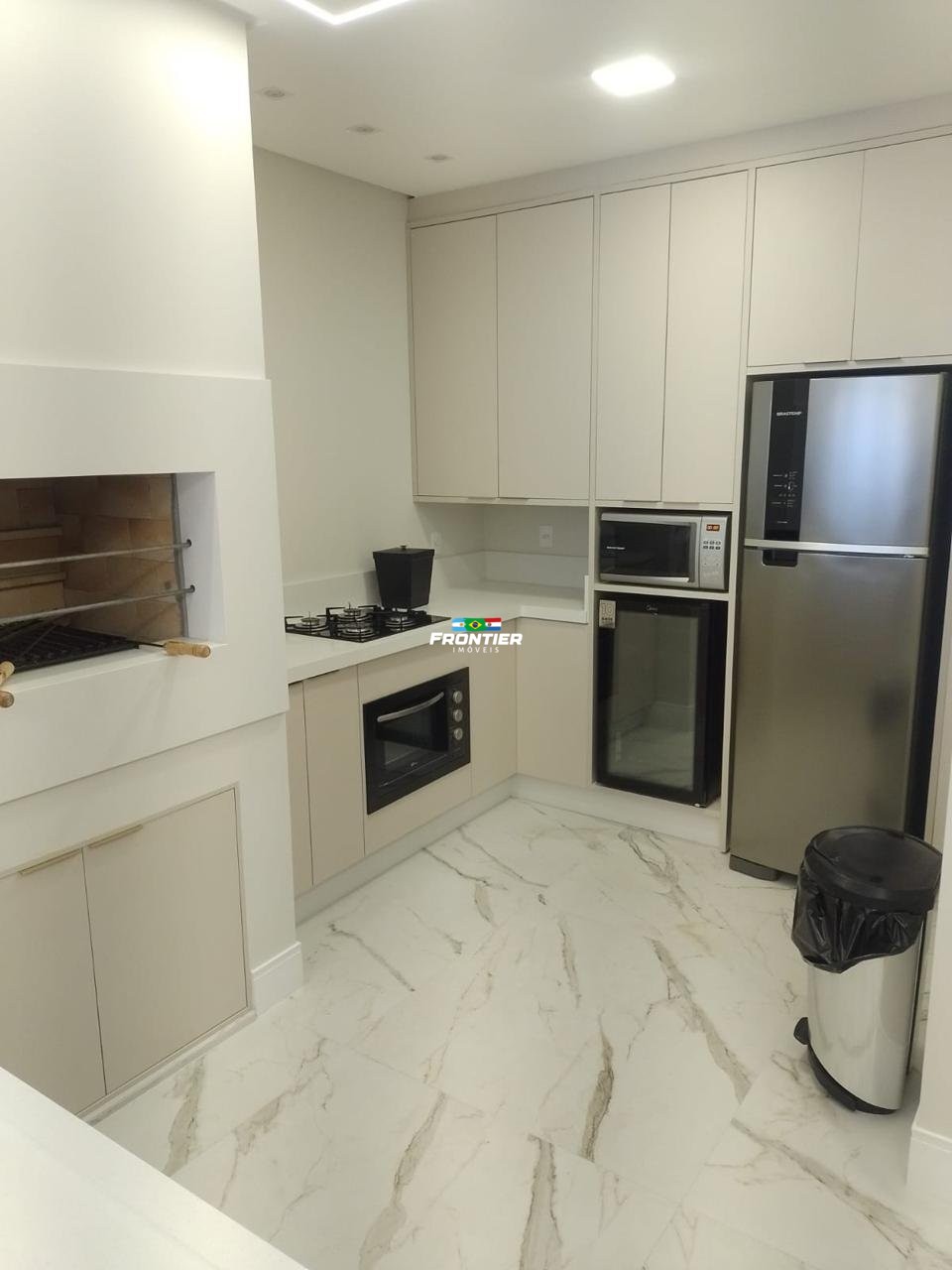 03 Quartos � 350 metros do mar Perequ�