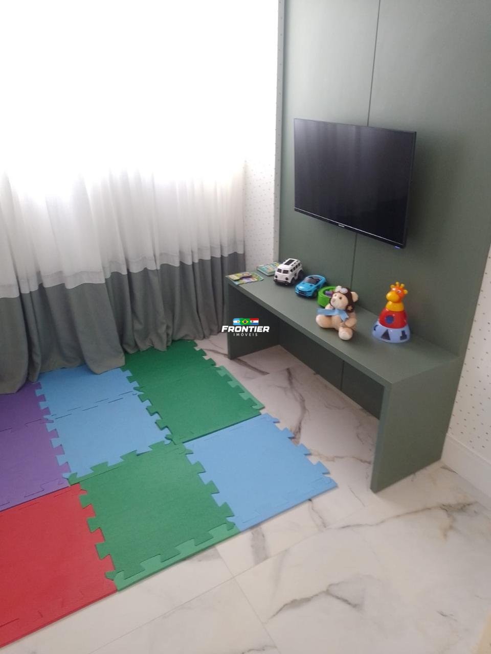 03 Quartos � 350 metros do mar Perequ�