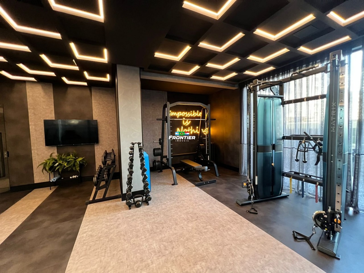 03 Su�tes pronto, 350 metros do mar Perequ�