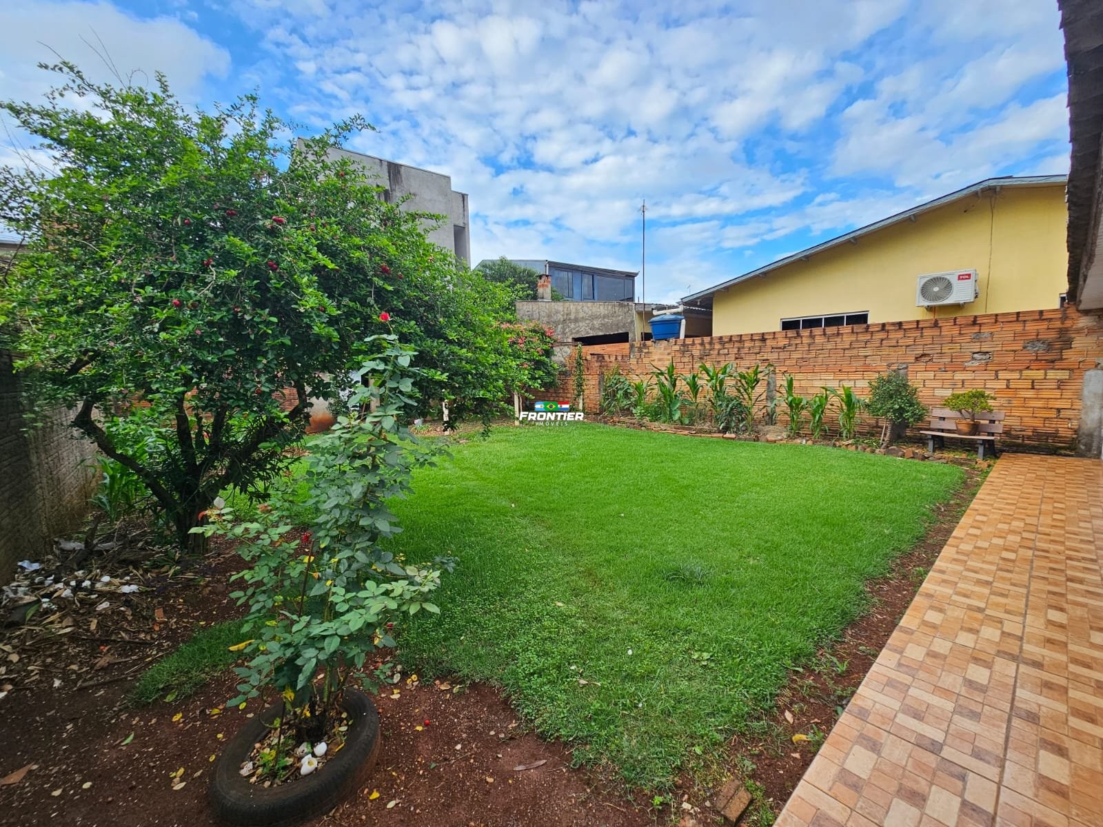 Casa com 02 lotes a venda Porto Meira 