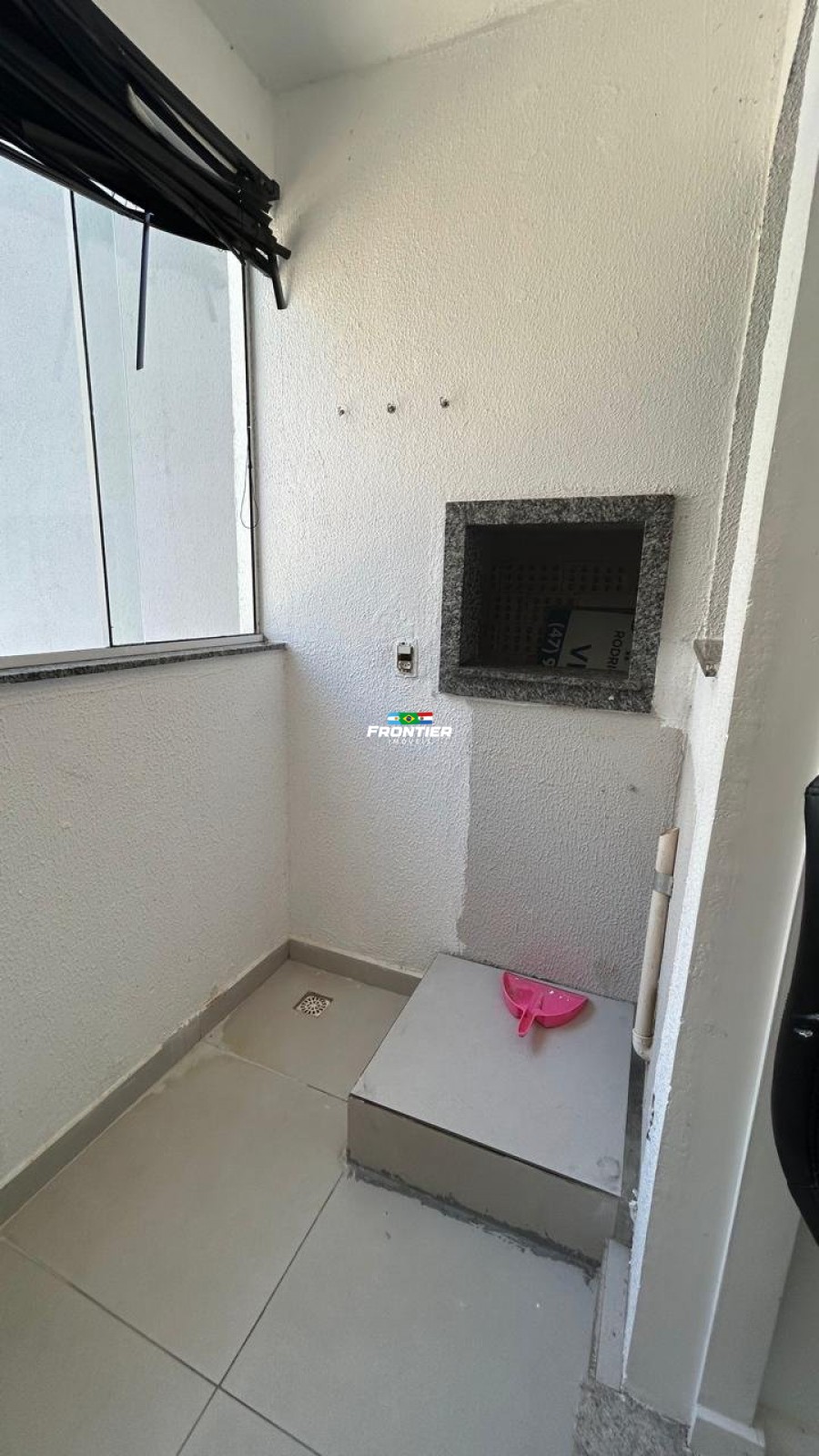 02 Quartos  venda Perequ