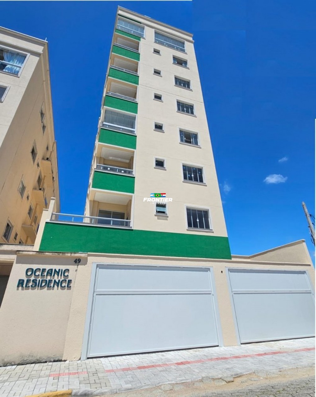 02 Su�tes mobiliado Bal. Perequ�