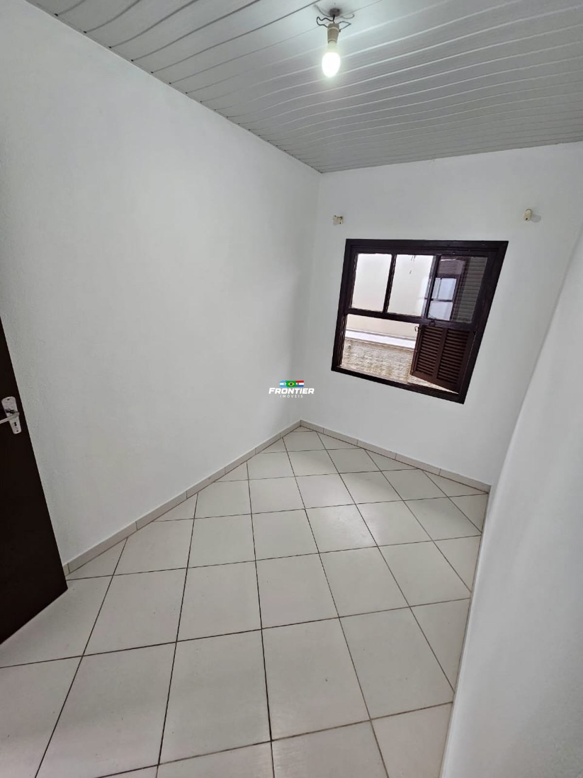 Casa 03 quartos aluguel anual