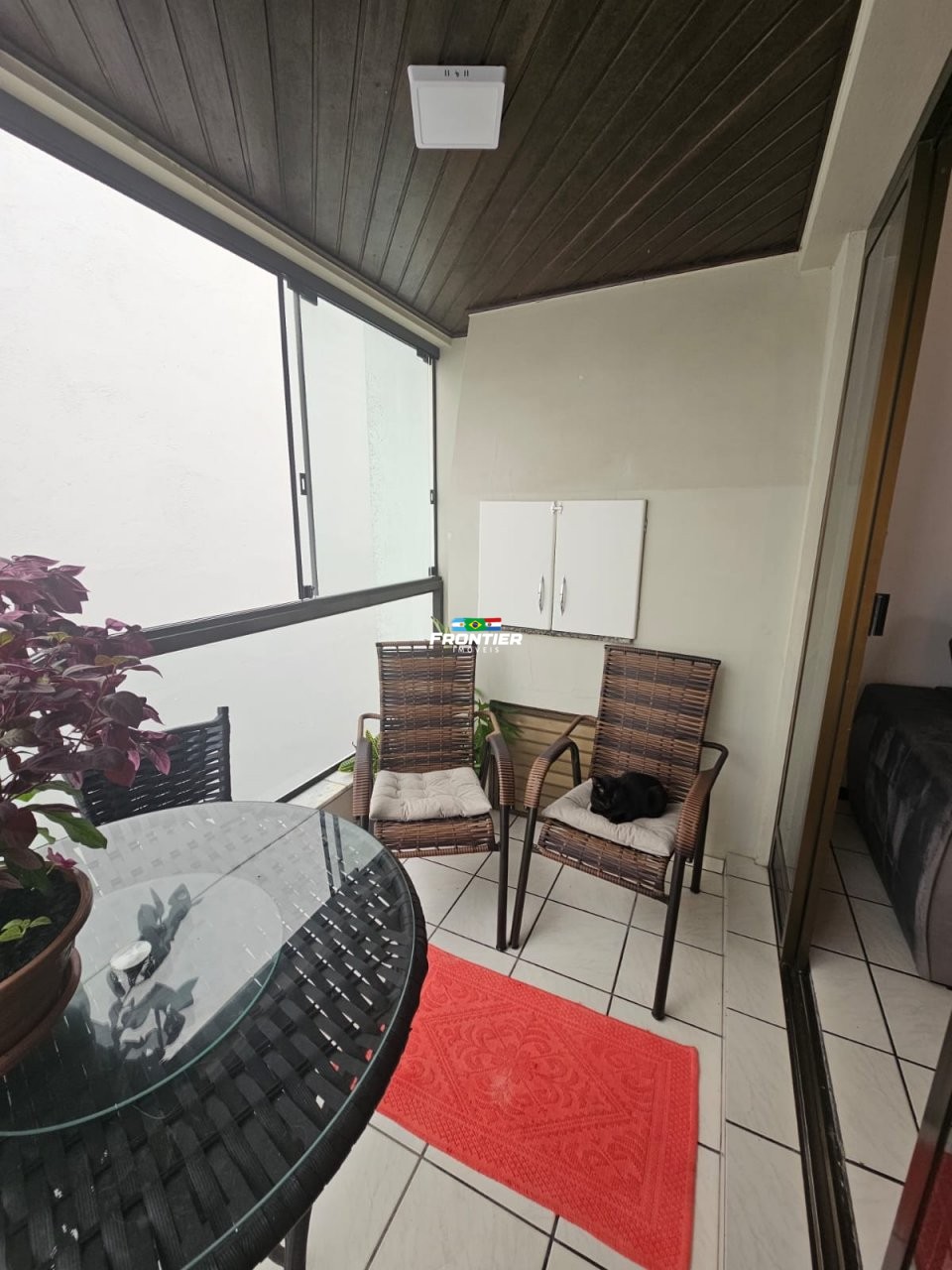 Apartamento  loca��o anual meia praia