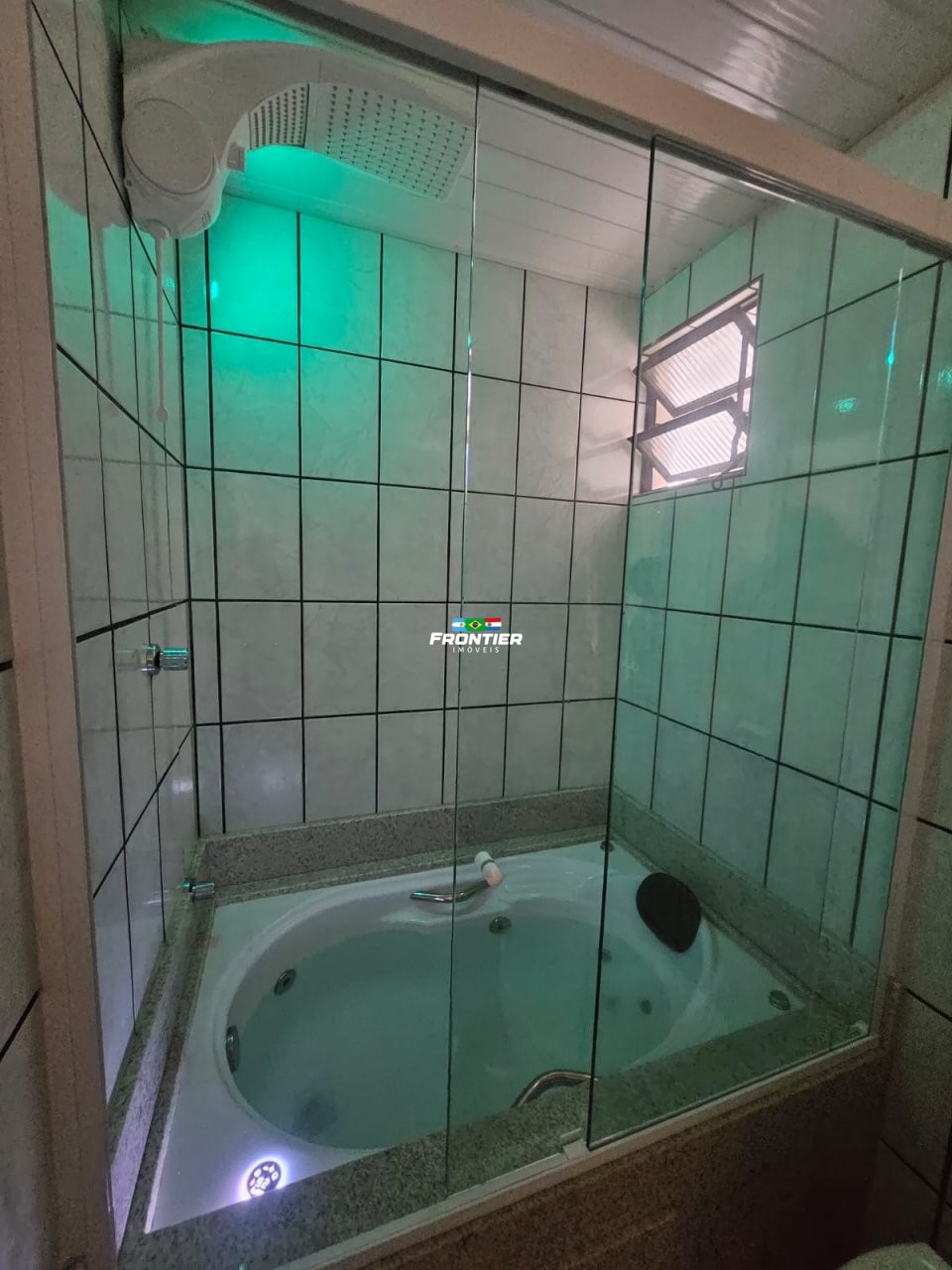 Apartamento  loca��o anual meia praia