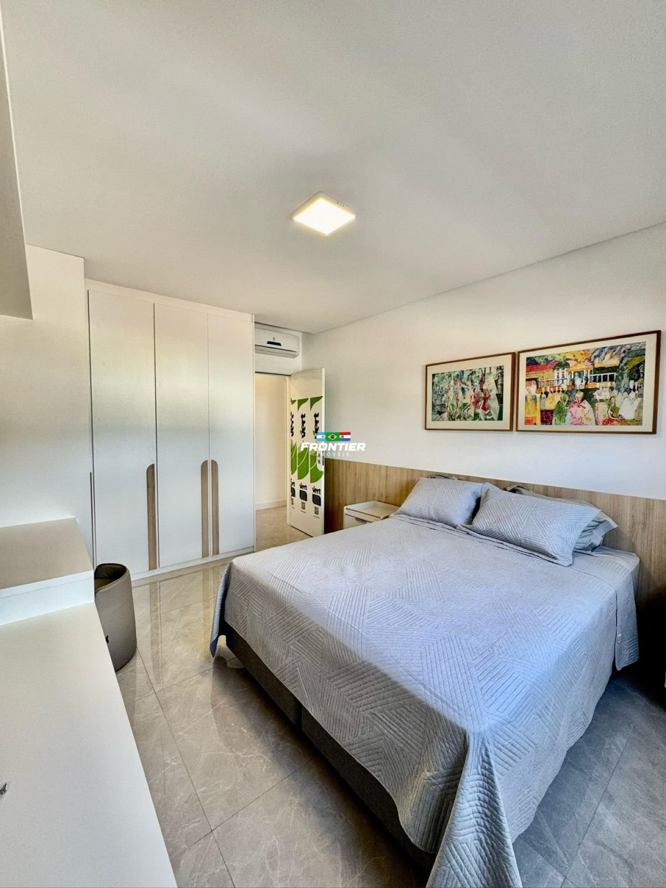 03 Su�tes � 350 metros da praia