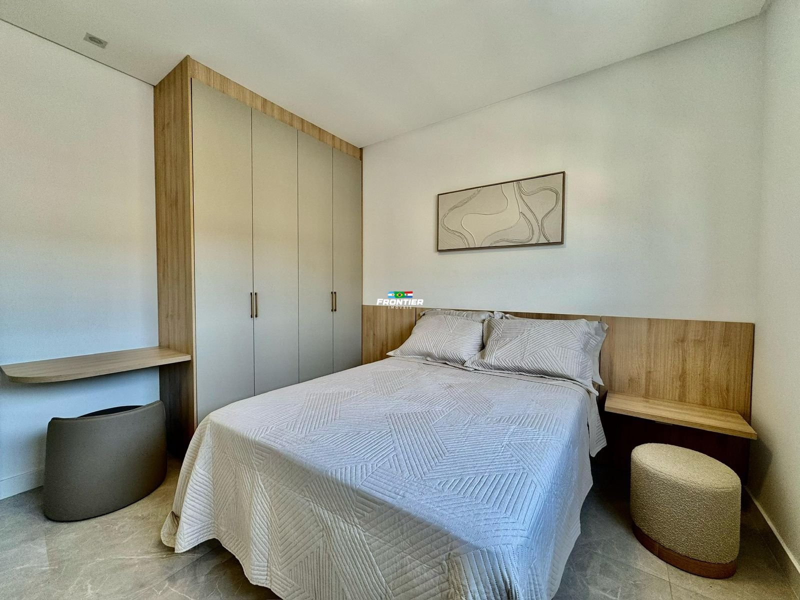 03 Sutes  350 metros da praia