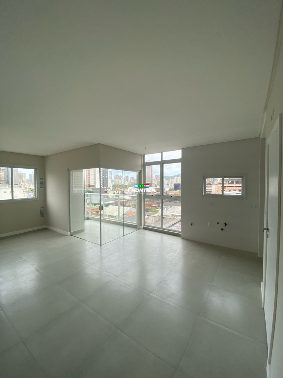 02 Su�tes pronto para morar