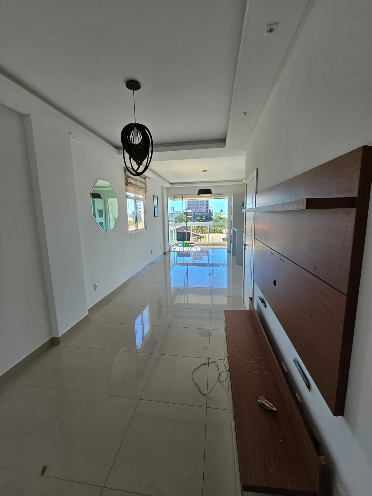 Locao anual 03 quartos  400 metros do mar