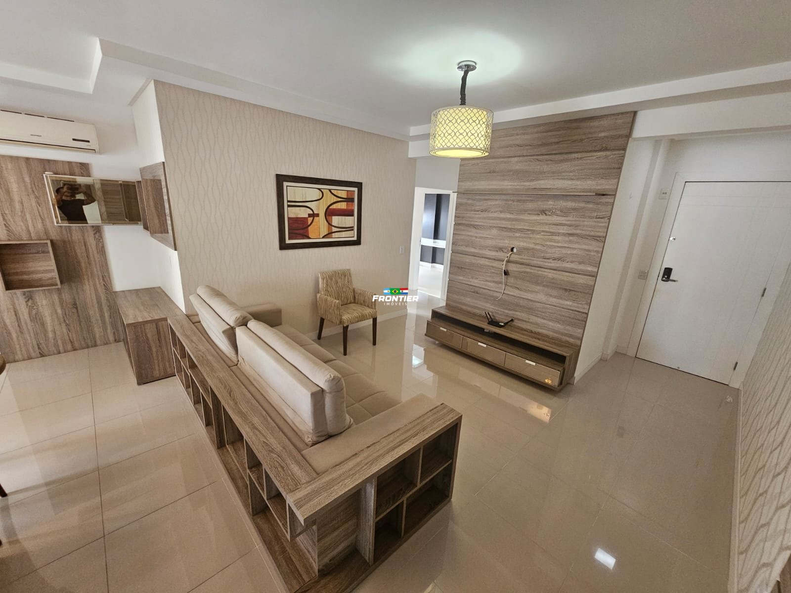 Loca��o anual 03 quartos Meia Praia