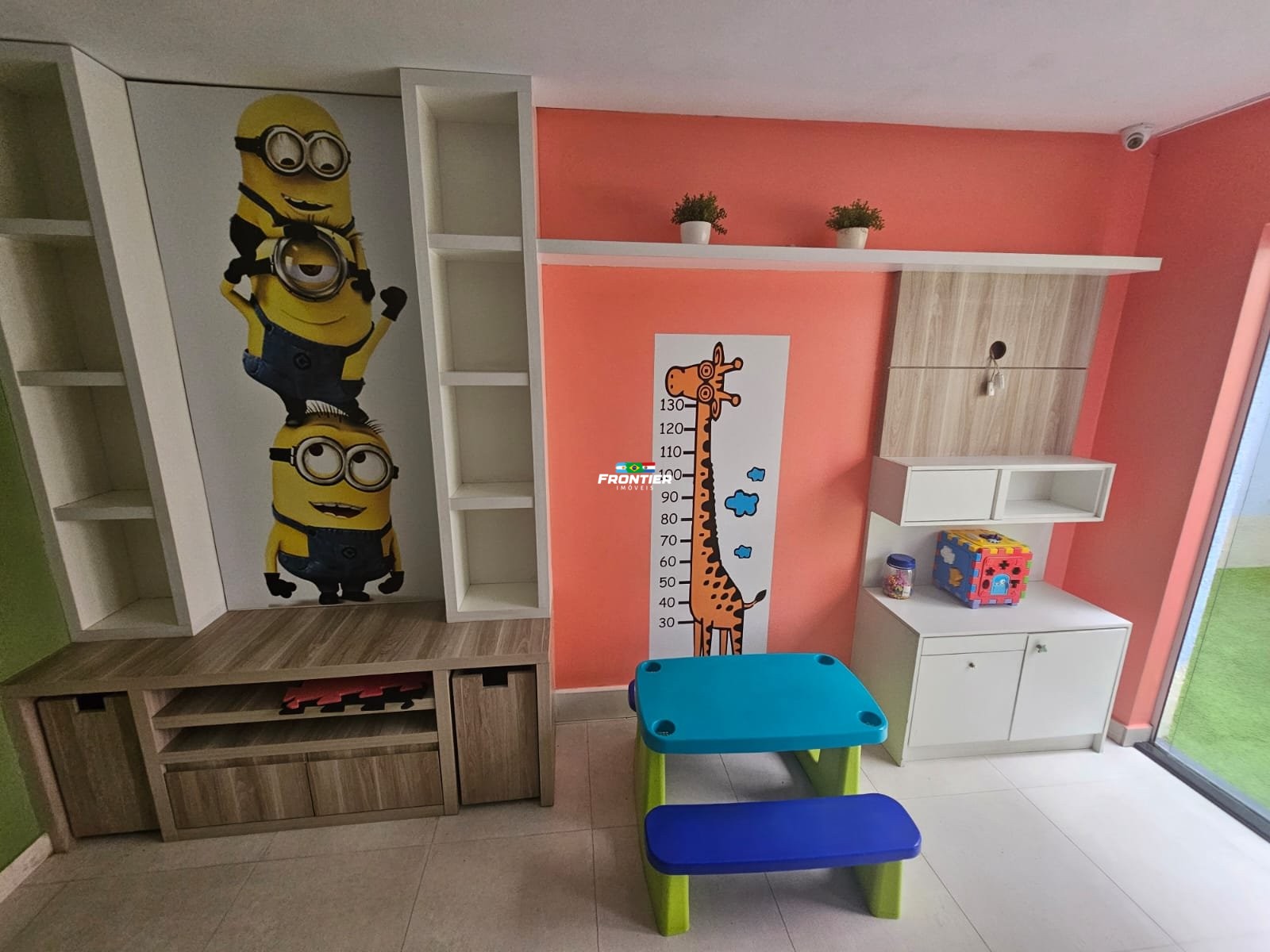 Loca��o anual 03 quartos Meia Praia