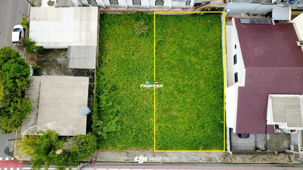 Lote � venda centro de Porto Belo 