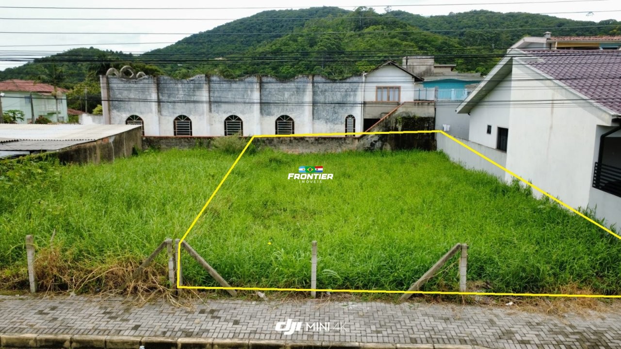 Lote � venda centro de Porto Belo 