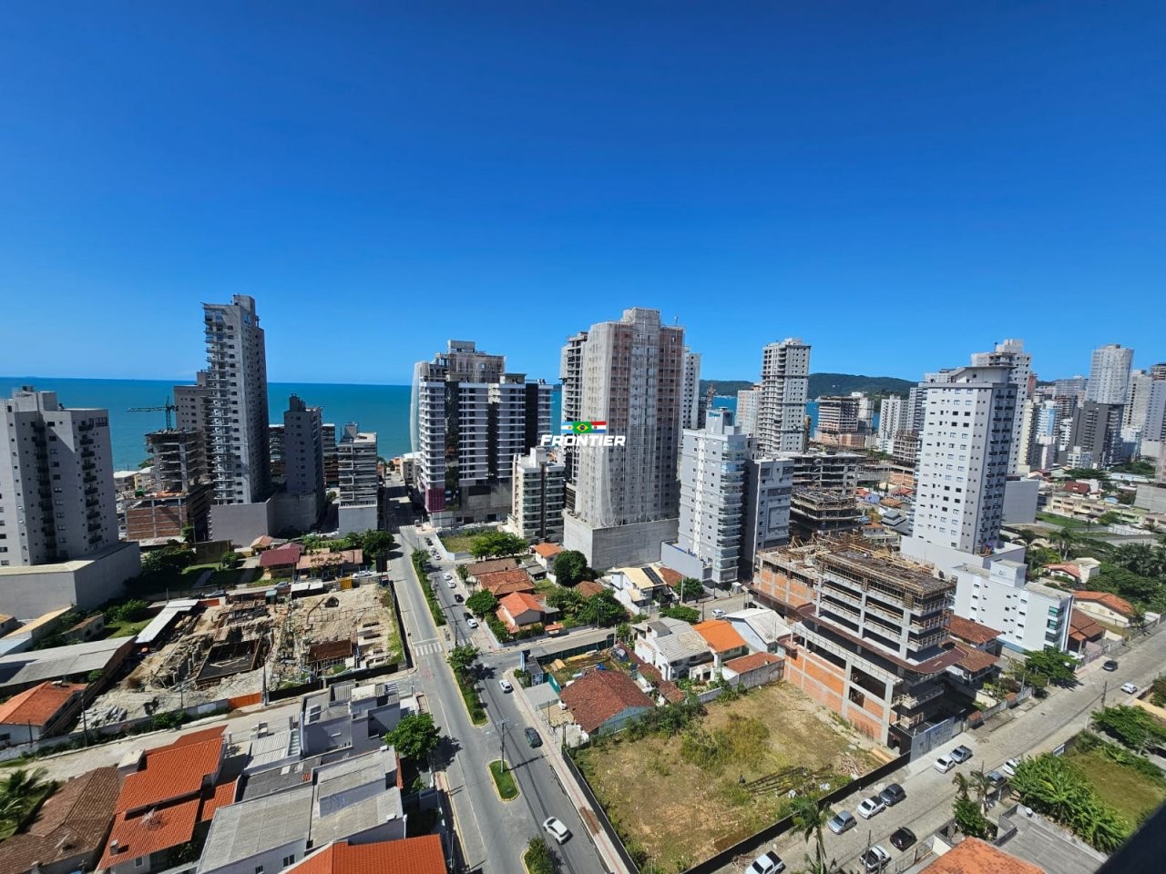 03 Su�tes loca��o anual Porto Belo SC