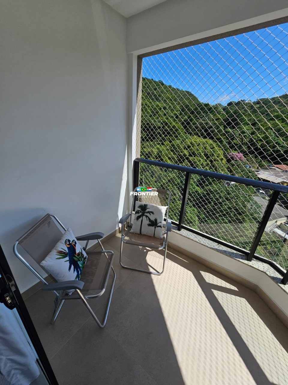 Loca��o anual 2 quartos em Itapema SC.