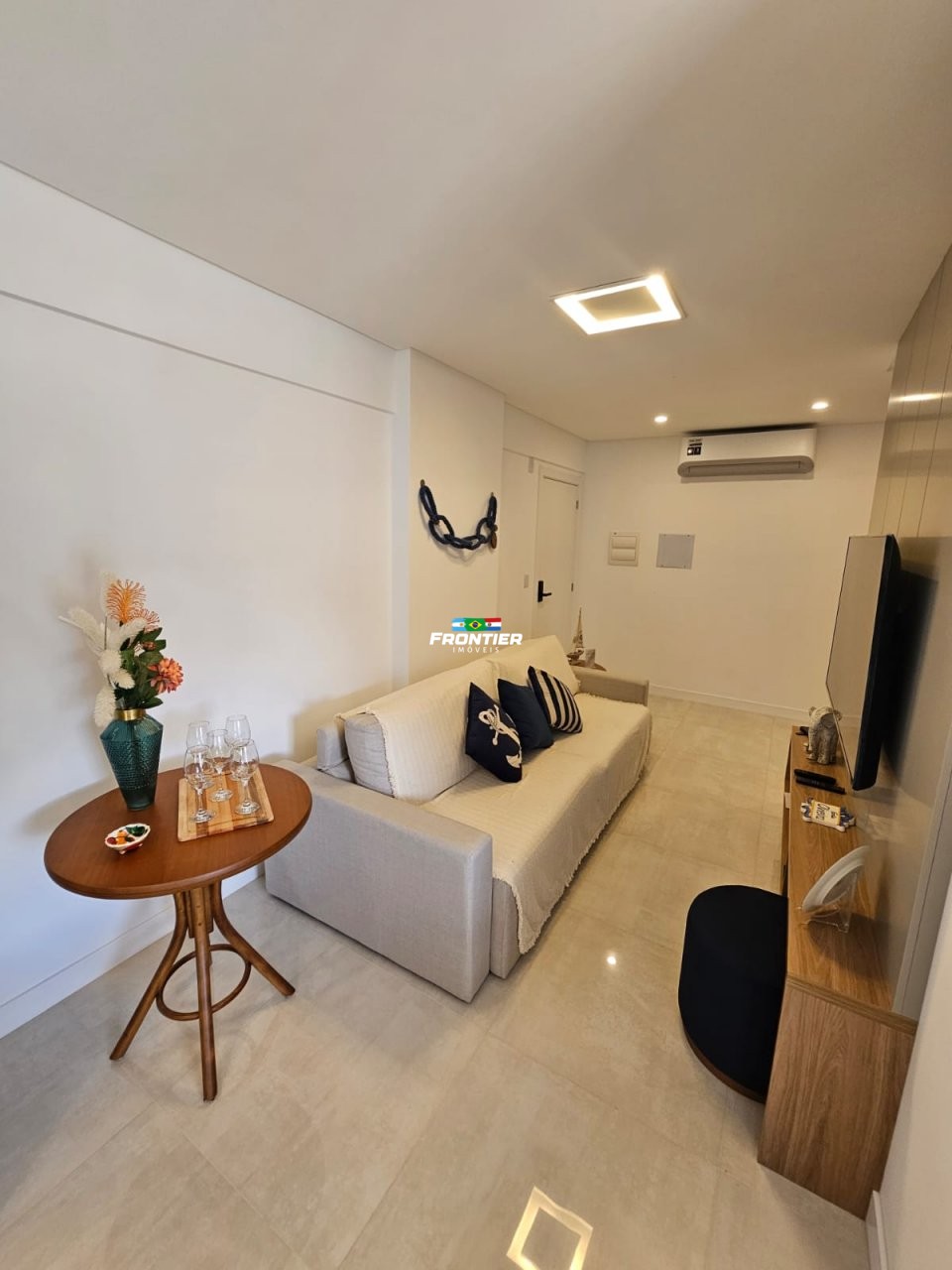 Loca��o anual 2 quartos em Itapema SC.