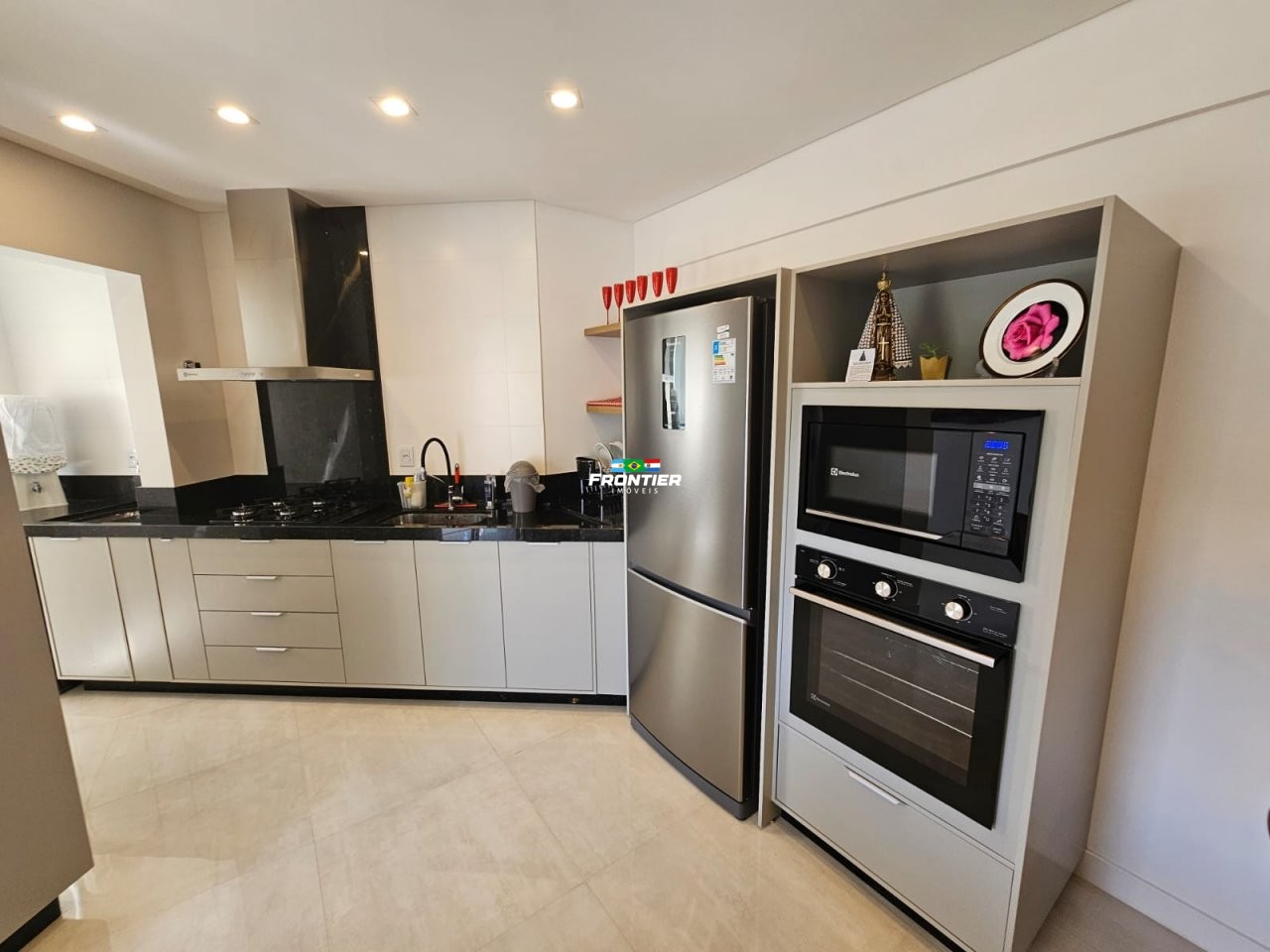 Loca��o anual 2 quartos em Itapema SC.