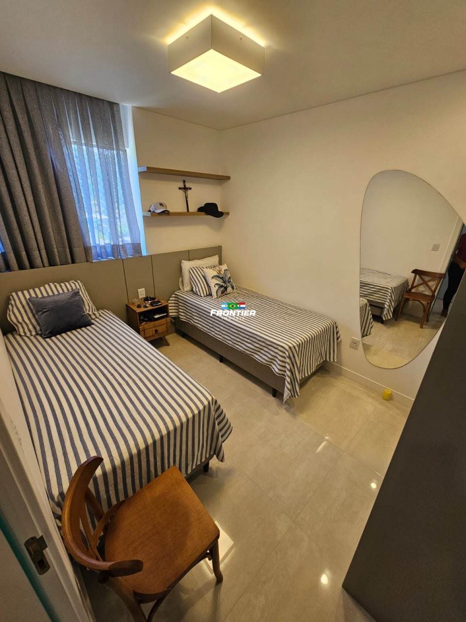 Loca��o anual 2 quartos em Itapema SC.