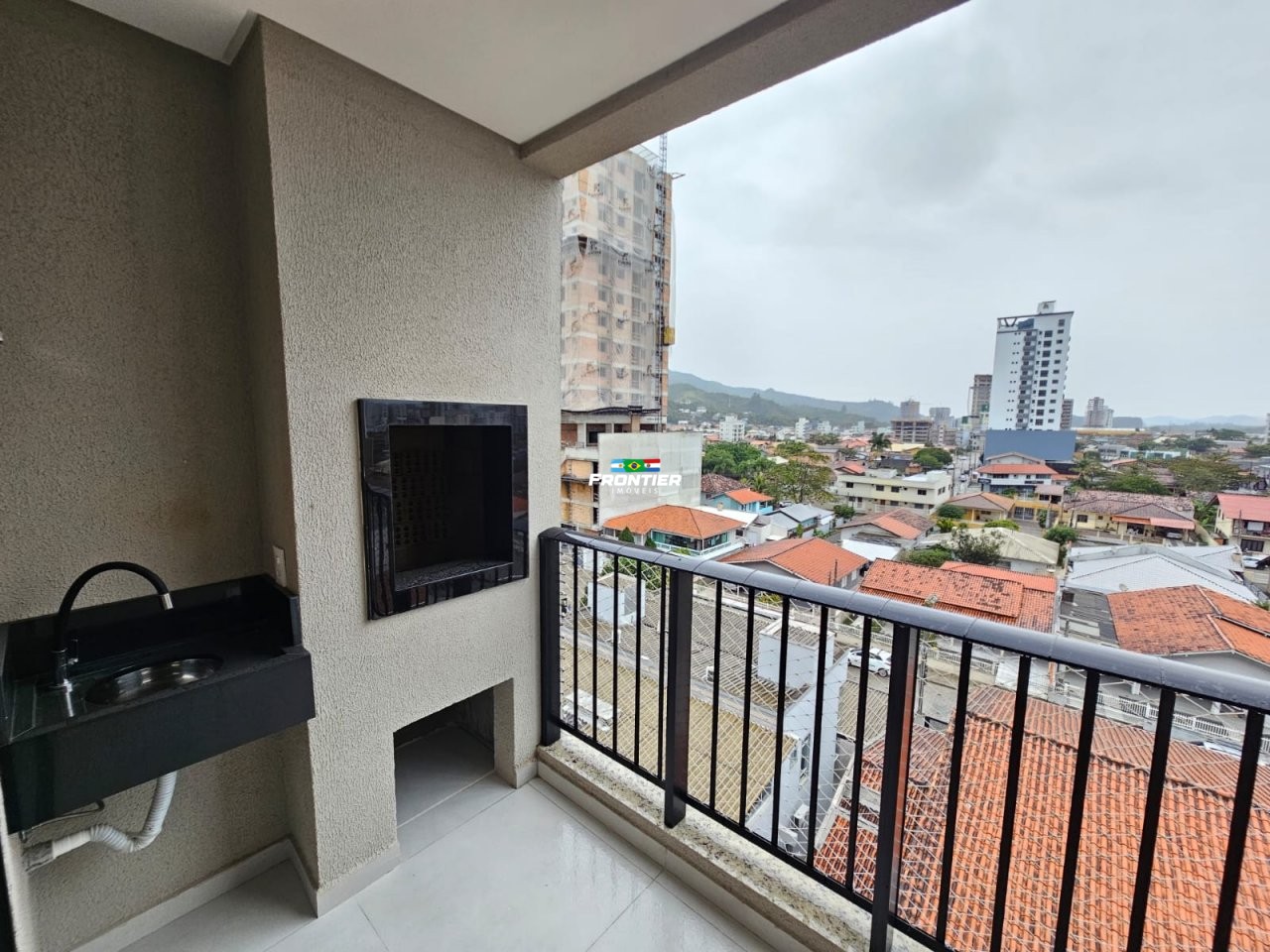 02 Su�tes semi mobiliado Porto Belo SC.
