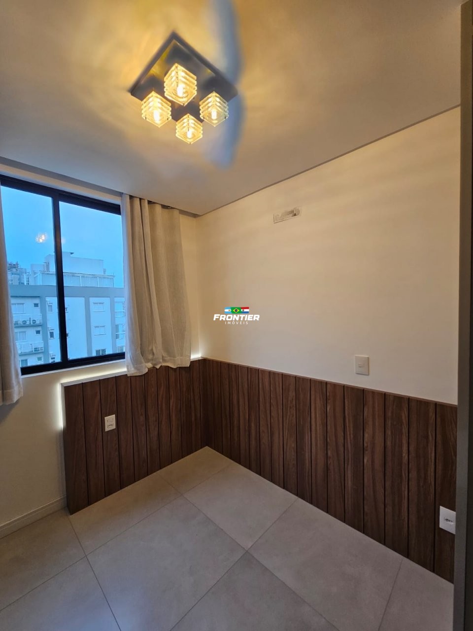 02 Su�tes semi mobiliado Porto Belo SC.