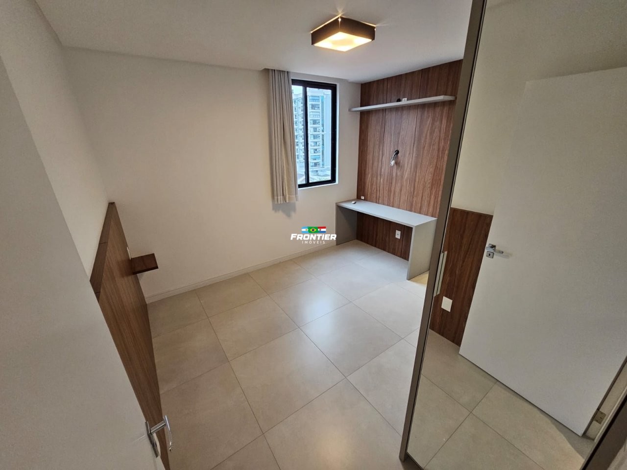 02 Su�tes semi mobiliado Porto Belo SC.