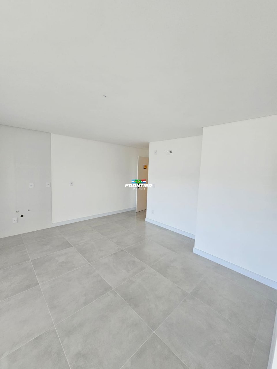 02 Su�tes pronto para morar em 100x, Porto Belo