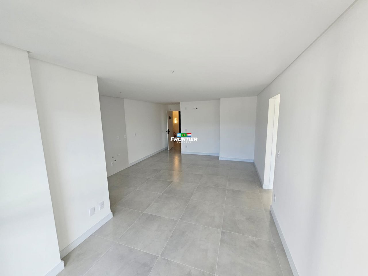 02 Su�tes pronto para morar em 100x, Porto Belo