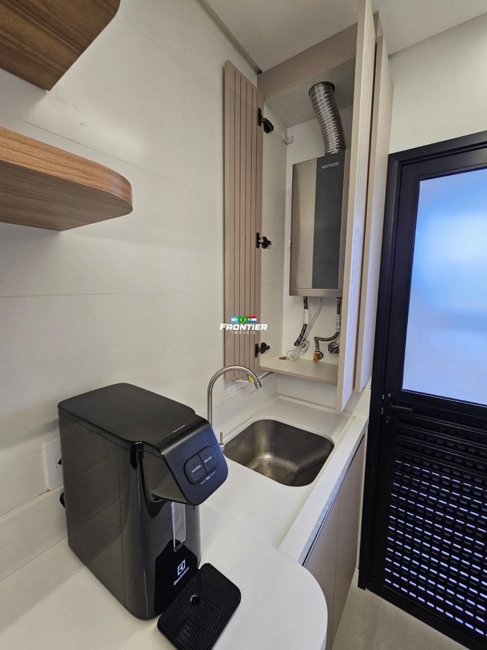 02 Su�tes mobiliado, Loca��o Anual Porto Belo SC