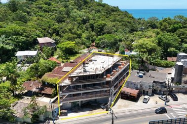 02 Sutes  100 metros do mar