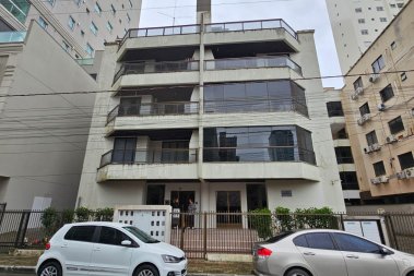 Apartamento  loca��o anual meia praia