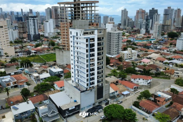 02 Su�tes Bal, Perequ�, entrega mar�o de 2026